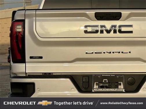 2025 GMC Sierra 2500 Denali Ultimate