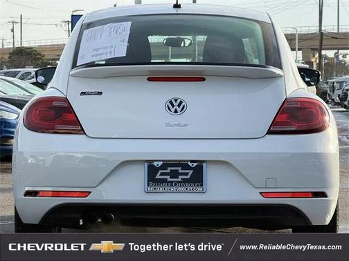 2019 Volkswagen Beetle 2.0T S