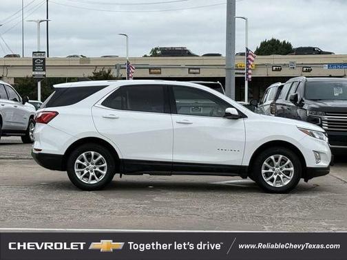 Summit White 2018 Chevrolet Equinox LT