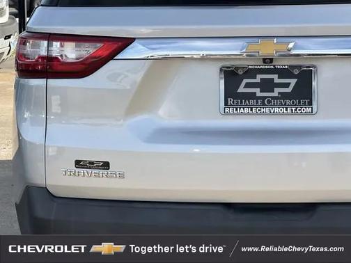 2021 Chevrolet Traverse LT Cloth