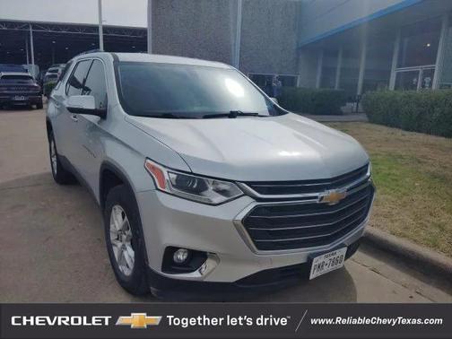 2021 Chevrolet Traverse LT Cloth