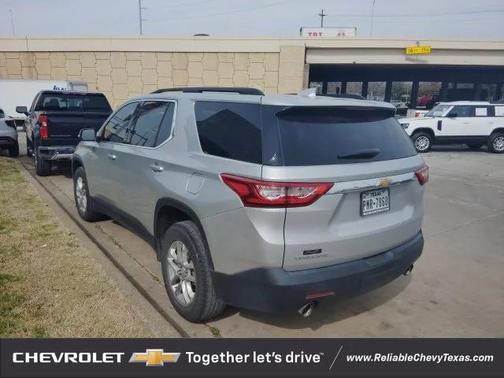 2021 Chevrolet Traverse LT Cloth