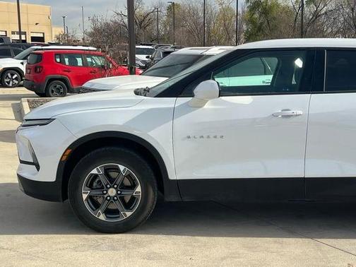 Summit White 2025 Chevrolet Blazer 2LT