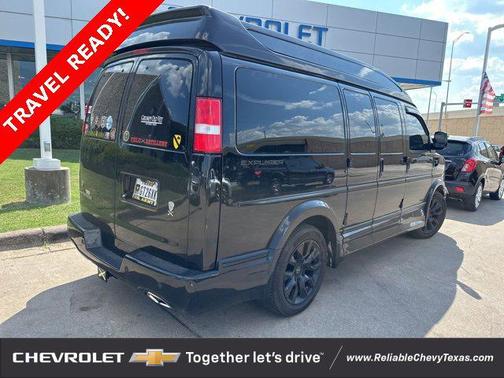 2024 Chevrolet Express 2500 RWD 2500 Regular Wheelbase WT