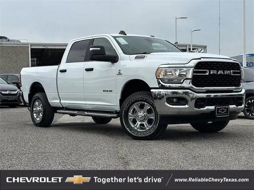 2024 RAM 2500 Big Horn Crew Cab 4x4 6'4' Box