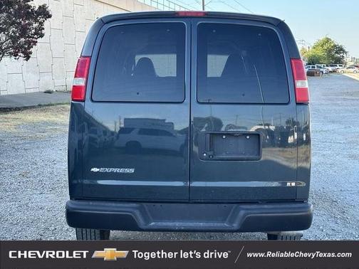 Graphite Metallic 2017 Chevrolet Express 2500 LT