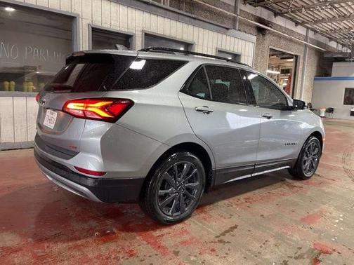 Sterling Gray Metallic 2024 Chevrolet Equinox FWD RS