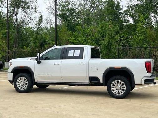 White Frost Tricoat 2022 GMC Sierra 2500 Denali