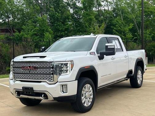 White Frost Tricoat 2022 GMC Sierra 2500 Denali