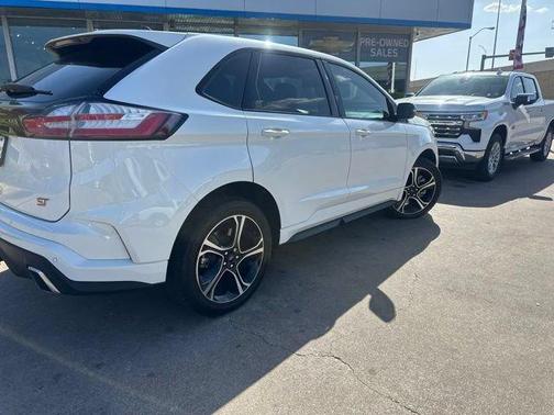 Star White Metallic Tri-Coat 2023 Ford Edge ST