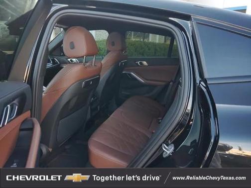 2024 BMW X6 xDrive40i