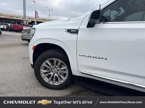 2023 GMC Yukon XL SLT