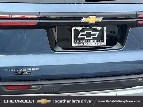 2025 Chevrolet Traverse LT