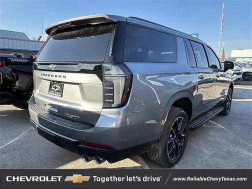 2025 Chevrolet Suburban RST