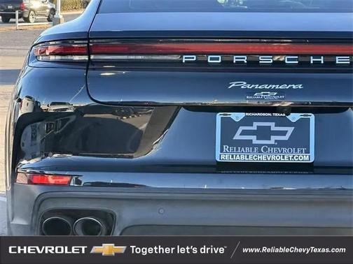 2024 Porsche Panamera 4