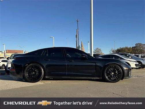 2024 Porsche Panamera 4