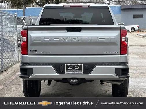 2025 Chevrolet Silverado 1500 Custom