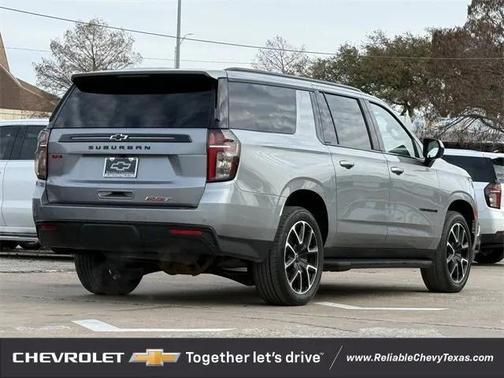 2024 Chevrolet Suburban RST