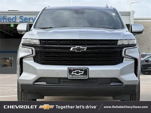 2024 Chevrolet Suburban RST