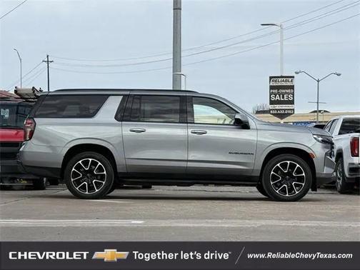 2024 Chevrolet Suburban RST