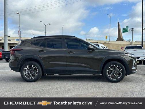 2024 Chevrolet Trax LT