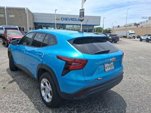 Marina Blue Metallic 2025 Chevrolet Trax LS