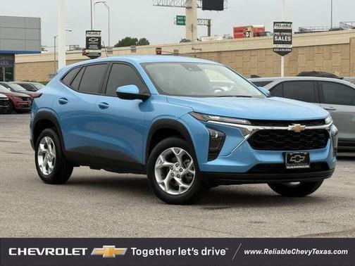 Marina Blue Metallic 2025 Chevrolet Trax LS