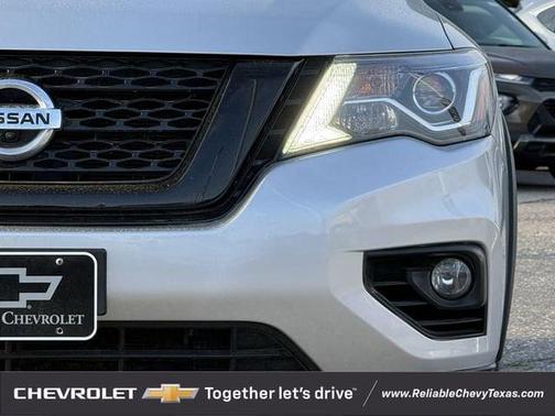 Brilliant Silver Metallic 2020 Nissan Pathfinder SL 2WD