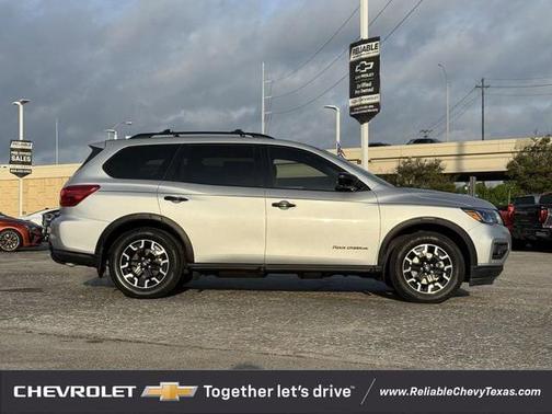 Brilliant Silver Metallic 2020 Nissan Pathfinder SL 2WD