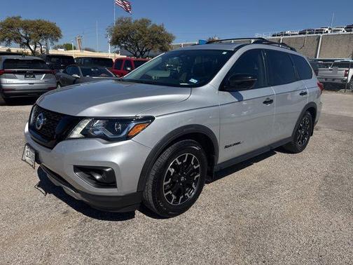 2020 Nissan Pathfinder SL 2WD