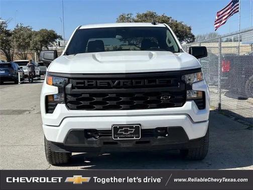 2025 Chevrolet Silverado 1500 Custom