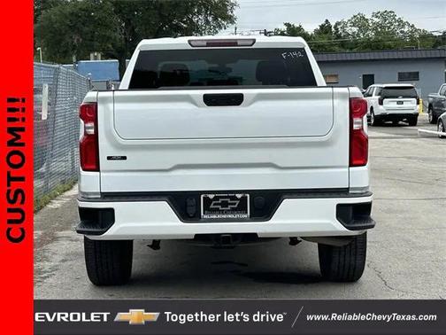 2022 Chevrolet Silverado 1500 Custom