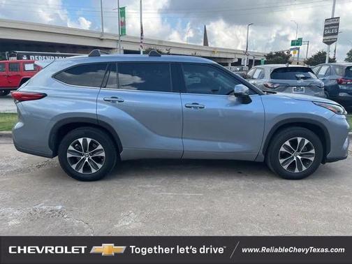 2021 Toyota Highlander XLE