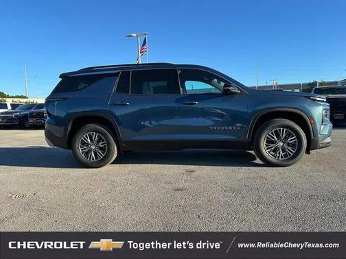 Lakeshore Blue Metallic 2026 Chevrolet Traverse LT