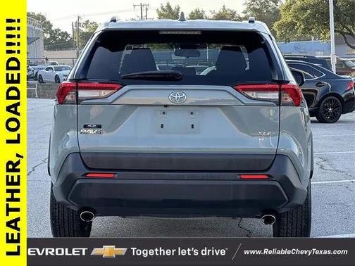 2020 Toyota RAV4 XLE Premium