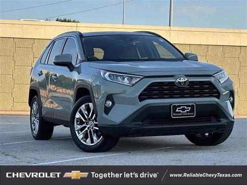 2020 Toyota RAV4 XLE Premium