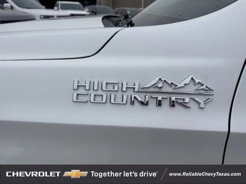 2023 Chevrolet Suburban 4WD High Country