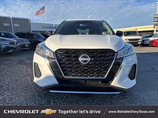 2023 Nissan Kicks S