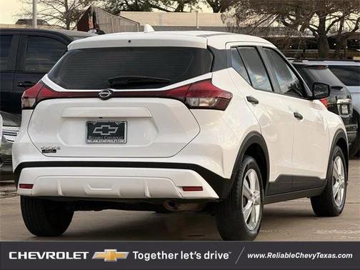 2023 Nissan Kicks S