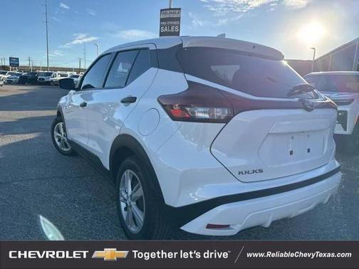 2023 Nissan Kicks S