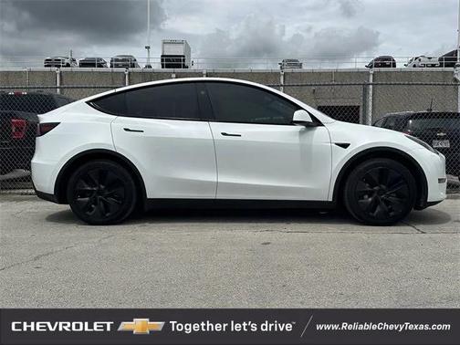 2023 Tesla Model Y Long Range Dual Motor All-Wheel Drive
