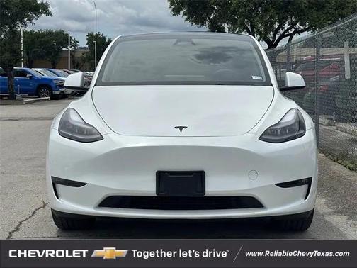 2023 Tesla Model Y Long Range Dual Motor All-Wheel Drive