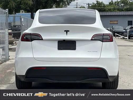 2023 Tesla Model Y Long Range Dual Motor All-Wheel Drive