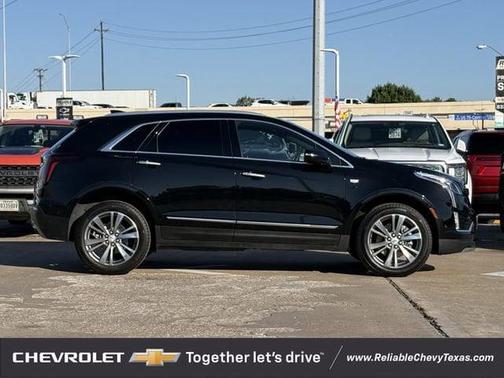 Stellar Black Metallic 2025 Cadillac XT5 Premium Luxury