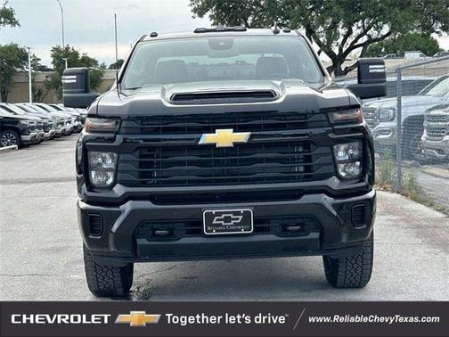 2025 Chevrolet Silverado 2500 Custom