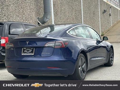 Deep Blue Metallic 2018 Tesla Model 3 Long Range