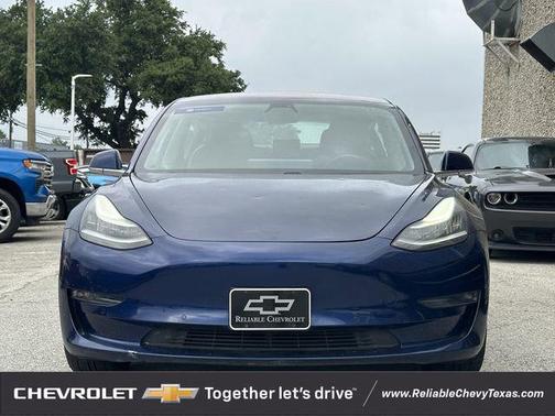 Deep Blue Metallic 2018 Tesla Model 3 Long Range