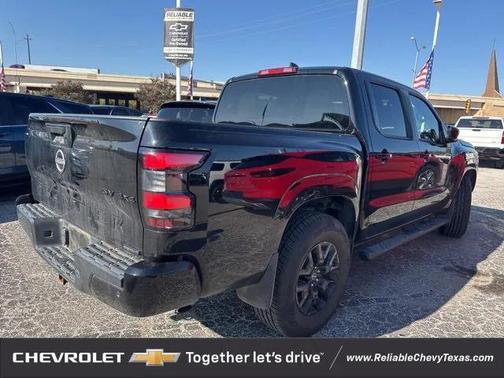 2023 Nissan Frontier SV