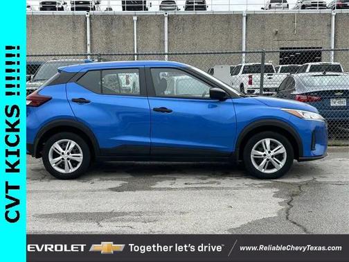 2023 Nissan Kicks S