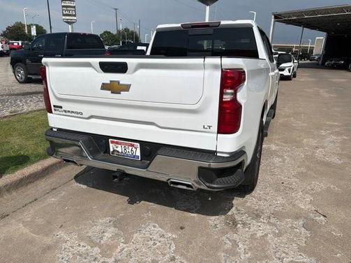 Summit White 2025 Chevrolet Silverado 1500 LT